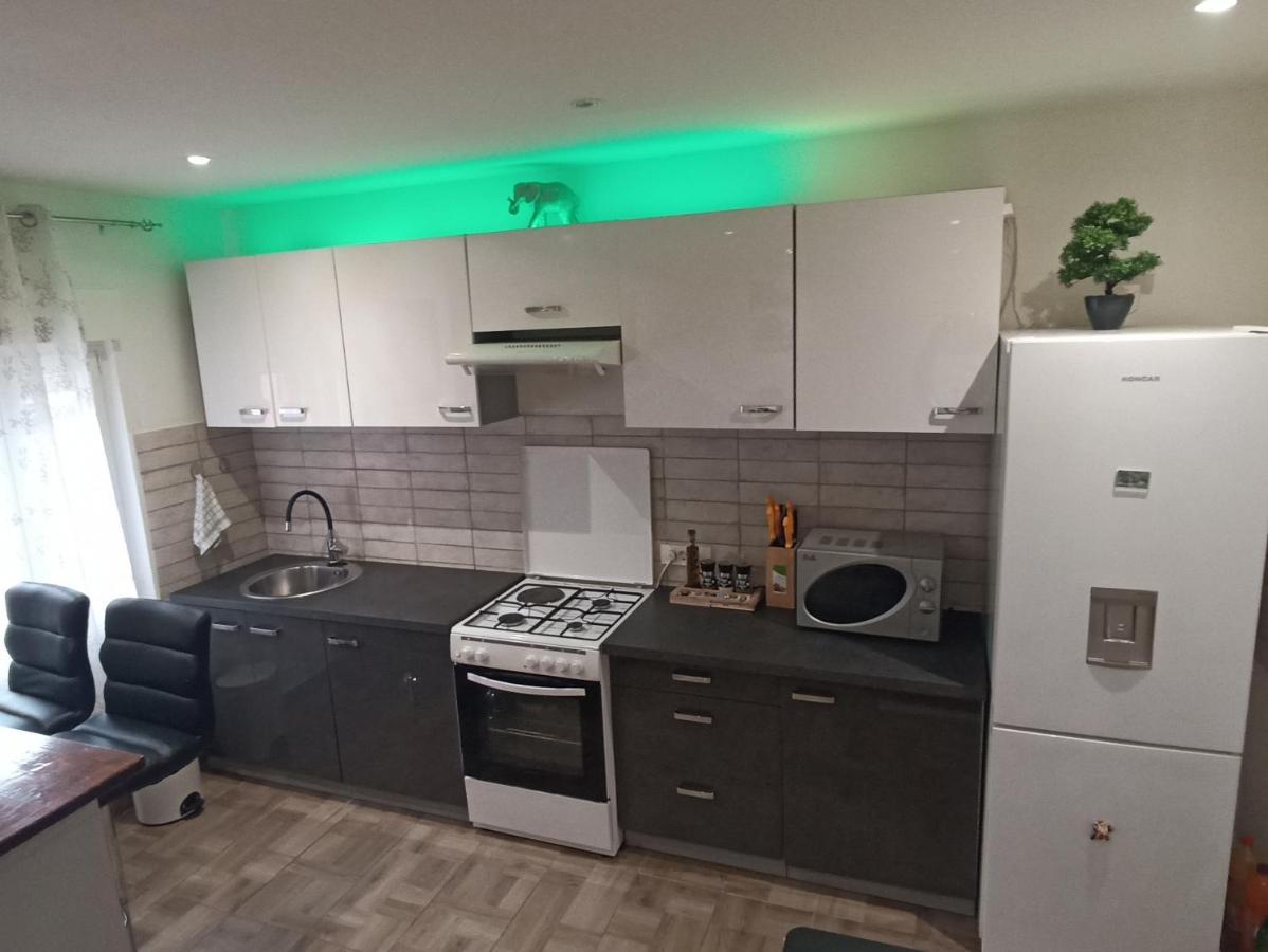Hukic A2 And A1 Apartment Fažana Екстериор снимка